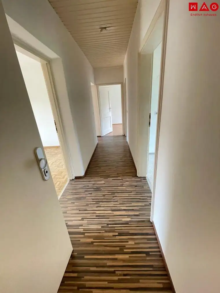 3-Zimmer Wohnung mit eigenen Garten!