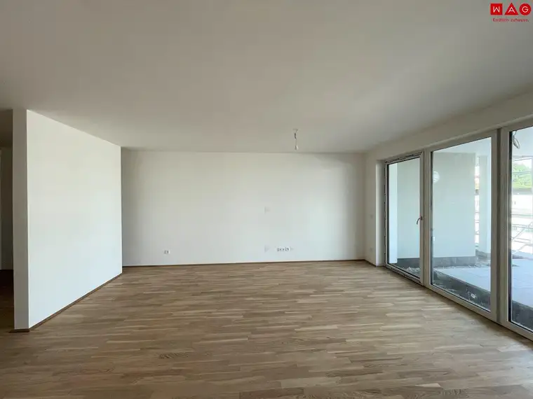 Großzügige 3 Raum Eigentumswohnung mit modernster Heiz- und Klimatechnik: Mit Leichtigkeit durch den Alltag- Barrierefrei und dadurch ideal für Jung und Alt Großzügige 3 Raum Eigentumswohnung mit modernster Heiz- und Klimatechnik