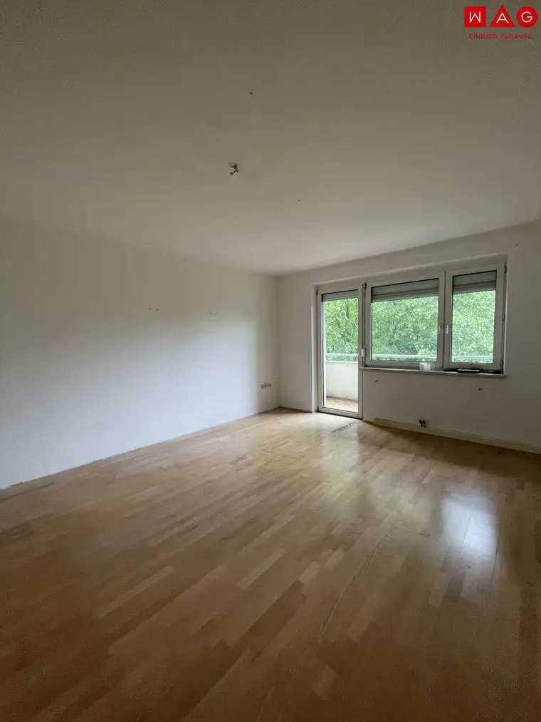 Geräumige 2-Raum-Wohnung mit Balkon am Bindermichl!