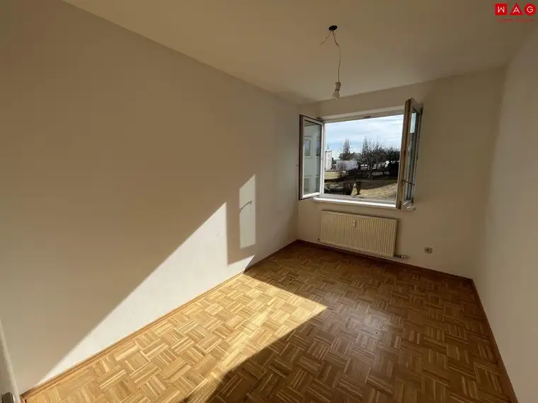 Familien-Wohn(t)raum mit 2 Kinderzimmern! Naturnahe Toplage mit sonnigem Balkon in ruhiger Freistädter Stadtrandlage!