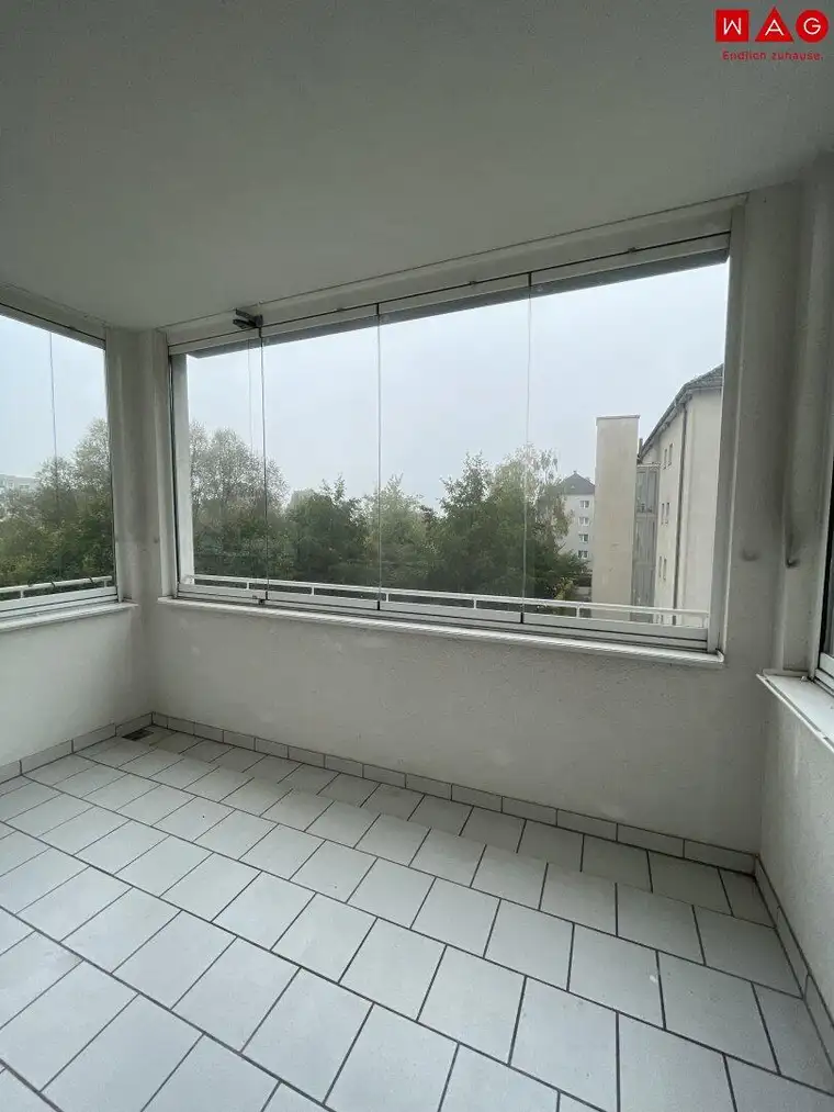 Moderne 2-Raum-Wohnung mit Balkon und ausgezeichneter Infrastruktur, in ruhiger Grünlage und nah am Zentrum!