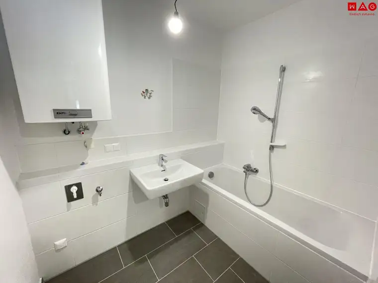 Preishit! Sanierte 3-Zimmer-Wohnung mit Balkon in Waldrandlage!