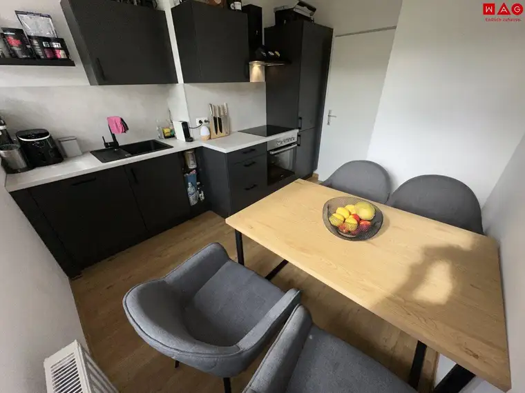 Sanierte 57m² Wohnung mit Küche und Balkon!