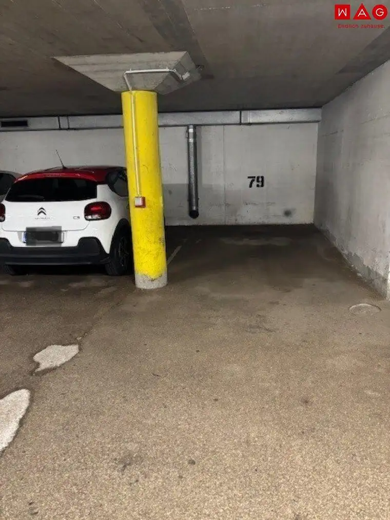 Tiefgaragenstellplatz direkt neben dem Einkaufszentrum FORUM OED zu vermieten!