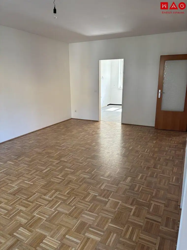 Wohn(t)räume werden zur Wirklichkeit! Praktisch geschnittene 3-Zimmer-Neubaucharakter-Wohnung mit Terrasse in Grünlage mit optimaler Infrastruktur