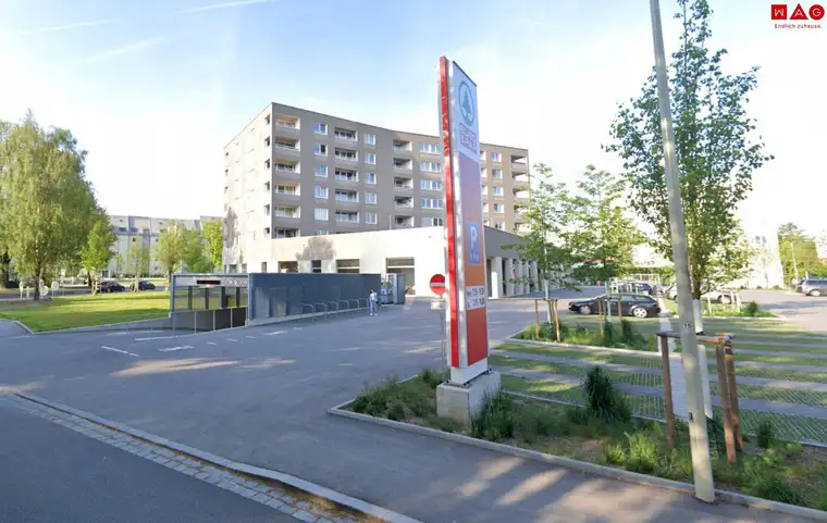 Sicherer heller Tiefgaragenstellplatz, direkt unter dem Einkaufszentrum Forum OED und dem ÄRZTEZENTRUM OED!