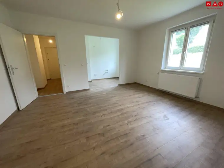 Neu sanierte 3-Zimmer Wohnung in zentraler Lage!