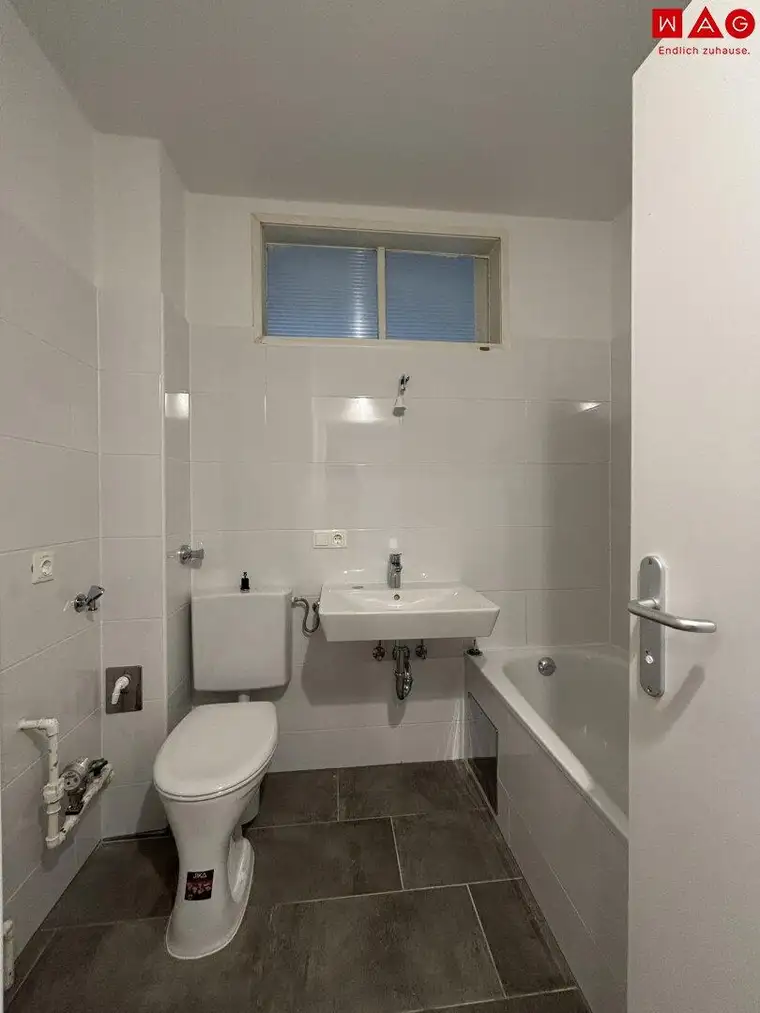 Wie neu! Lichtdurchflutete 2-Zimmer-Wohnung mit Loggia – ab sofort beziehbar