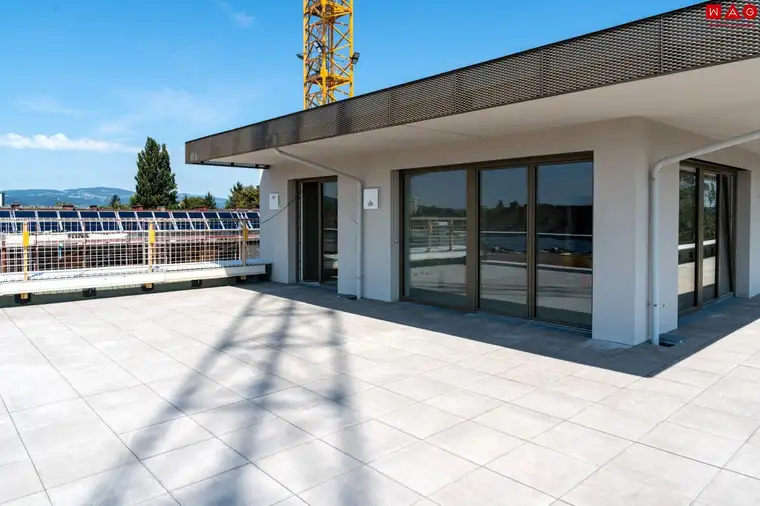 Dachterrassenwohnung mit beeindruckendem Ausblick - Wohntraum auf höchstem Niveau!