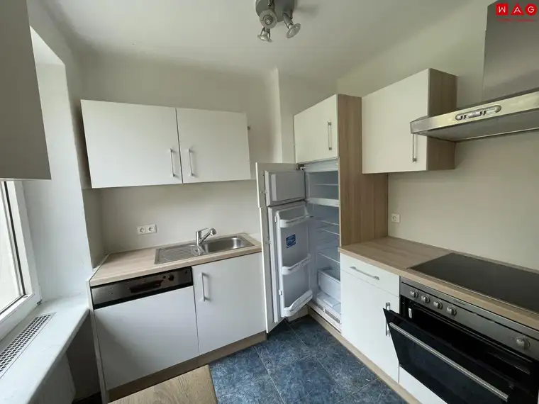 Gepflegte 4 Zimmerwohnung mit Küche in wunderschöner Ruhelage im Grünen!