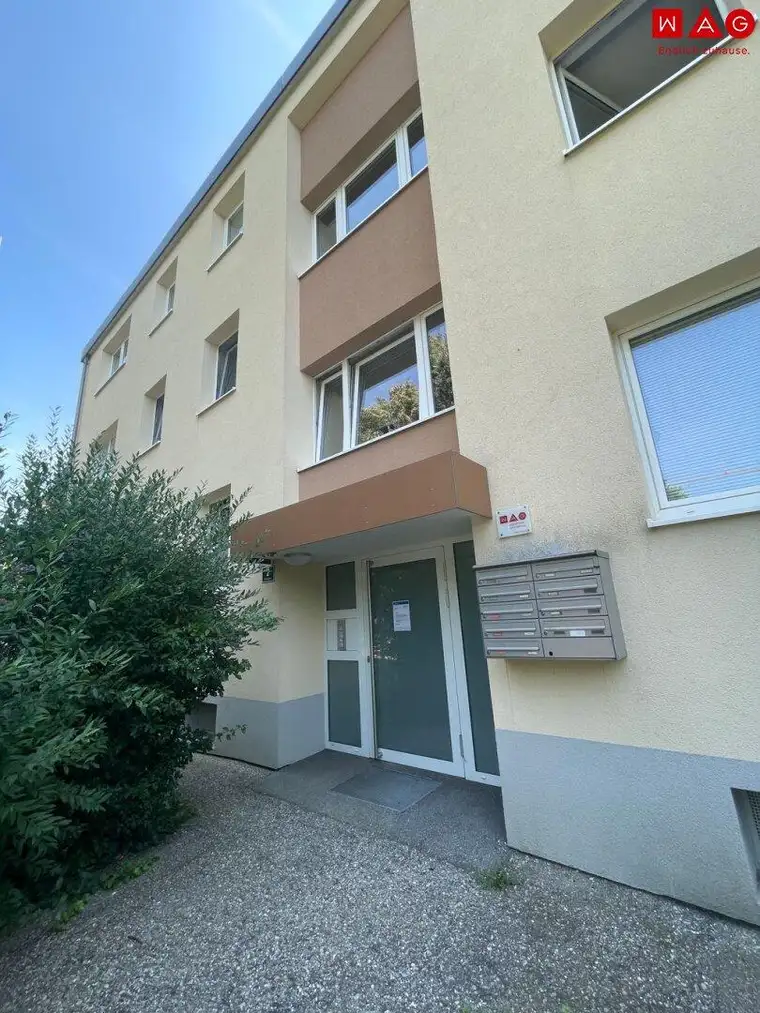Geräumige 3-Zimmerwohnung mit 81 m² inkl. Loggia nahe Altstadt Schärding, Schulen und Einkaufsmöglichkeiten! Ab Dezember verfügbar!