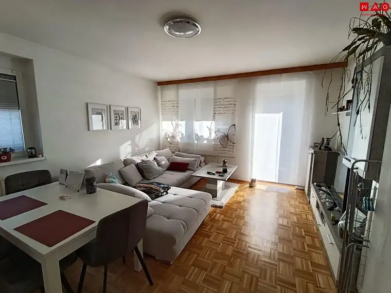 Attraktive &amp; ruhige Wohnung mit Sonnen-Balkon und Parkplatz!