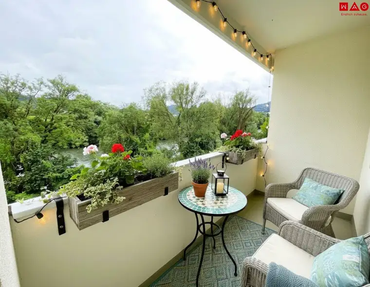 Stilvolle und freundliche 2-Raumwohnung mit Loggia!