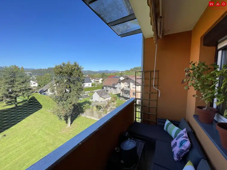 Günstige Familienwohnung mit traumhaftem Fernblick!