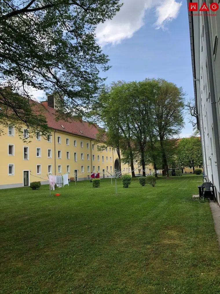 Idyllisches Wohnerlebnis in urbaner Lage steht für Sie bereit! Ruhig und grün gelegen wird Erholung pur geboten - gleichzeitig sorgt die erstklassige Infrastruktur für kurze Wege! Sofort verfügbar!