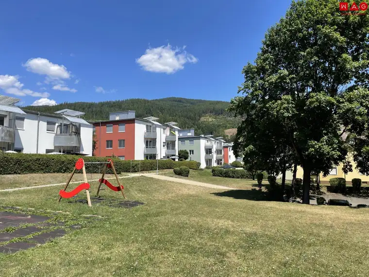 Geräumige 3-Zimmerwohnung im Grünen mit Balkon!