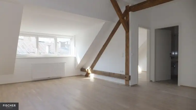 Schöne Dachgeschoßwohnung in der Villacher Innenstadt !!