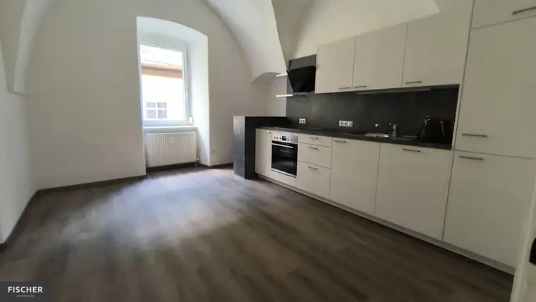 NEU RENOVIERTE Mietwohnung - Innenstadt - Hauptplatz