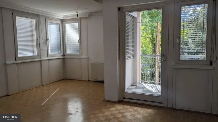 Gemütliche 2-Zimmer-Wohnung mit Loggia und Garage in Villach – Ihr neues Zuhause!