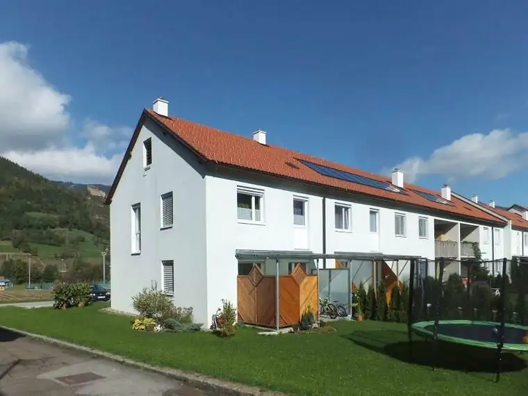 Lichtdurchflutete 3-Zimmer-Wohnung im Obergeschoss mit Loggia - geförderte Miete mit Kaufoption - 3 Zimmer 