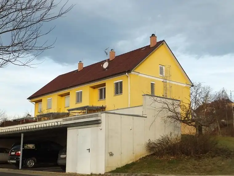 Wunderschöne 4-Zimmer-Maisonettewohnung mit Garten und Carportparkplatz - geförderte Miete ODER geförderte Miete mit Kaufoption - 4 Zimmer 