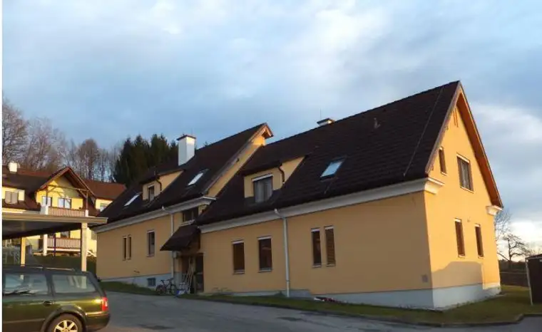 Schöne 2-Zimmer-Dachgeschosswohnung in ruhiger Lage - geförderte Miete ODER geförderte Miete mit Kaufoption - 2 Zimmer 