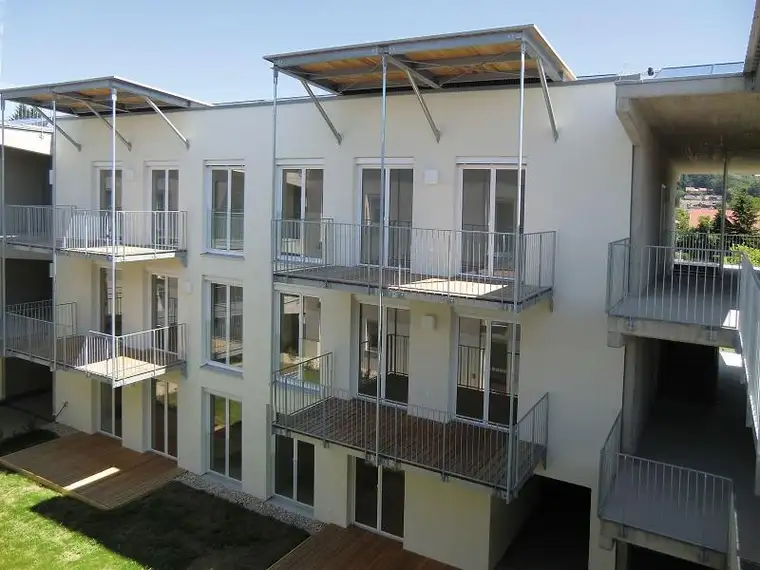 4-Zimmer-Wohnung mit Balkon in zentraler Lage - geförderte Miete ODER geförderte Miete mit Kaufoption - 4 Zimmer 