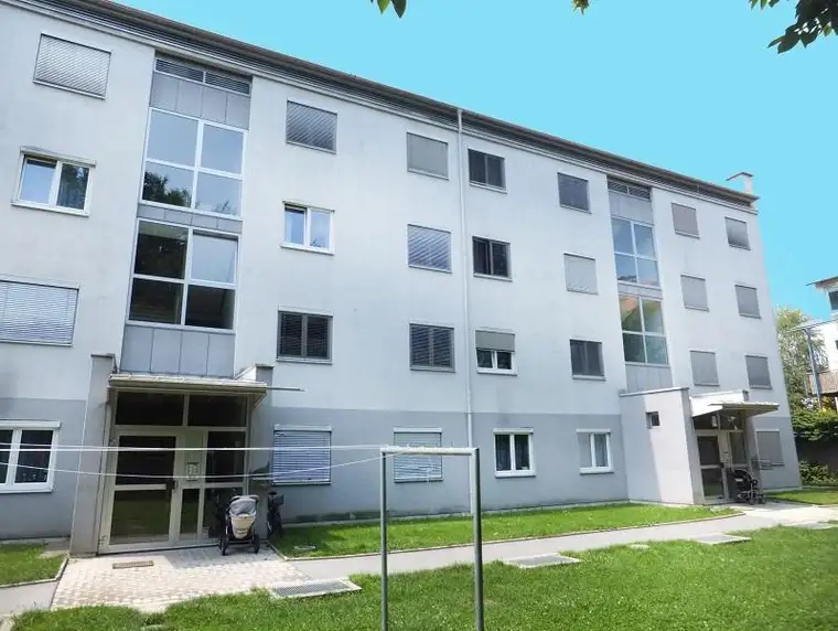 3-Zimmer-Wohnung im Erdgeschoss - geförderte Miete - 3 Zimmer 