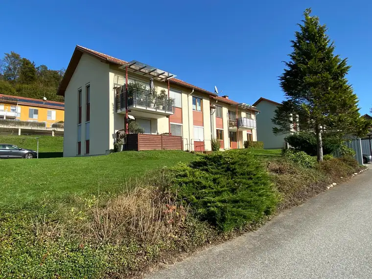 PROVISIONSFREI - Helle 3-Zimmer-Wohnung inkl. Küche - geförderte Miete - 3 Zimmer 