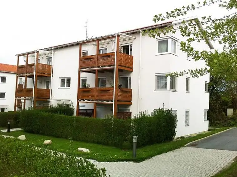 Gut aufgeteilte 2-Zimmer-Wohnung mit Balkon - geförderte Miete ODER geförderte Miete mit Kaufoption - 2 Zimmer 