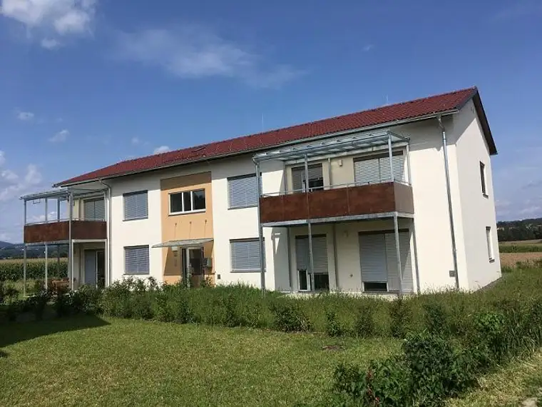 Lichtdurchflutete 3-Zimmer-Wohnung im Obergeschoss mit Balkon - geförderte Miete ODER geförderte Miete mit Kaufoption - 3 Zimmer 