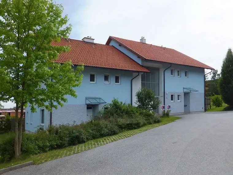 Sonnige 3-Zimmer-Wohnung mit Balkon und tollem Ausblick - geförderte Miete ODER geförderte Miete mit Kaufoption - 3 Zimmer 