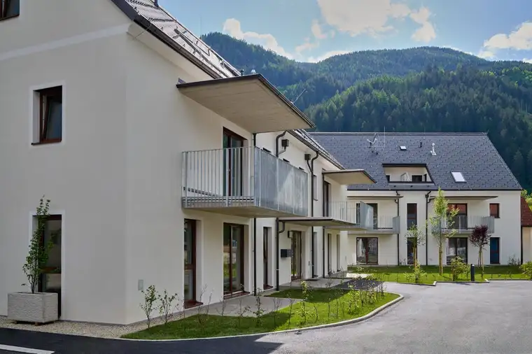 PROVISIONSFREI - Erstbezug - Helle 2-Zimmer-Wohnung mit Loggia in ruhiger Lage - geförderte Miete - 2 Zimmer 
