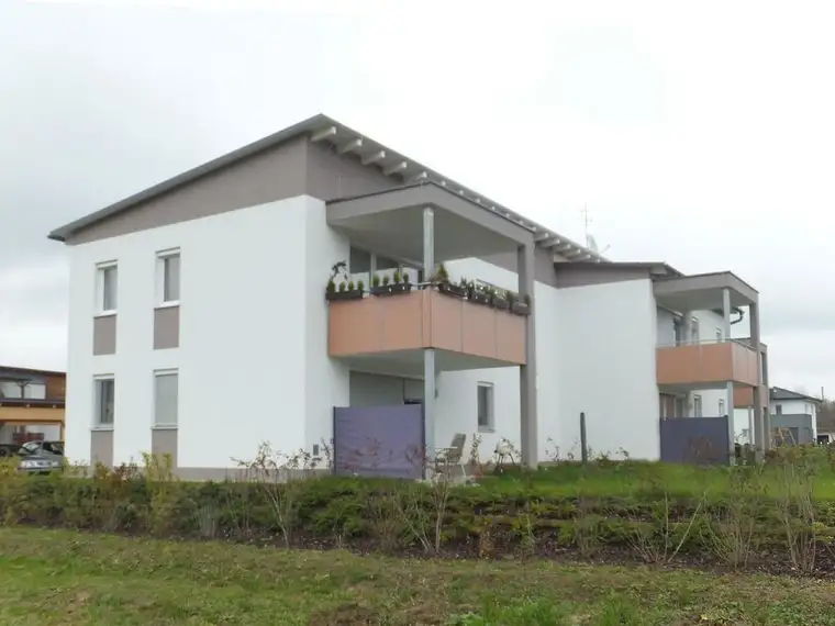 Schöne 3-Zimmerwohnung mit Balkon und Carportparkplatz - geförderte Miete ODER geförderte Miete mit Kaufoption - 3 Zimmer 