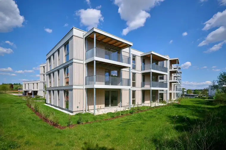 NEUBAU - 4-Zimmer-Wohnung in ruhiger Lage mit Küche, Balkon &amp; Tiefgaragenparkplatz - geförderte Miete - 4 Zimmer 