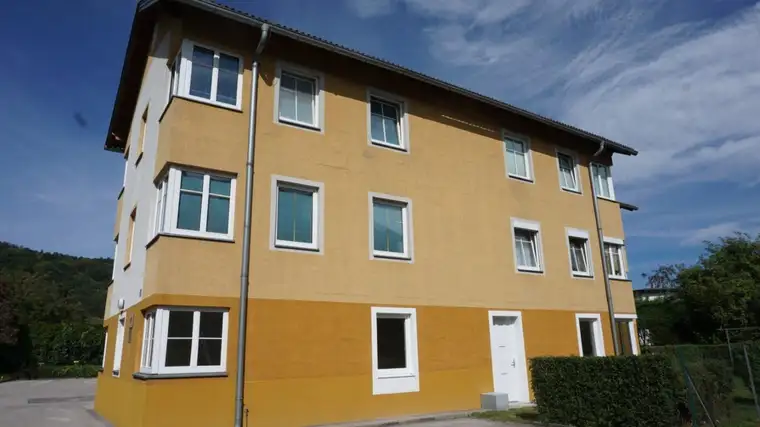 Renditewohnung mit 4 % Ertrag – Ihr Investitionspotenzial in Gloggnitz!