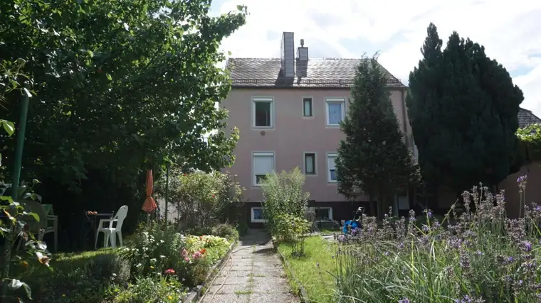 Wohnung zum Kauf mit Gartenanteil in Wiener Neustadt