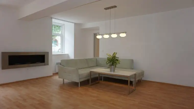 Charmante, sanierte 77 m² Wohnung in Schottwien – Einziehen &amp; Wohlfühlen!