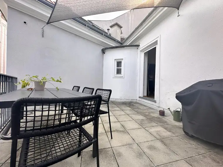 Büro mit eigener Terrasse in Toplage von Wiener Neustadt zur Miete!