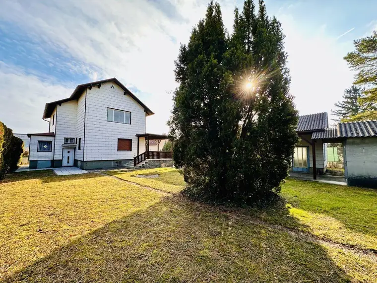 Einfamilienhaus mit großem Grundstück und vielfältigen Nutzungsmöglichkeiten in Perchtoldsdorf
