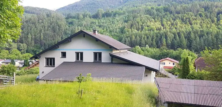 Zwei Wohneinheiten mit eigenem Wald – Naturparadies in Gloggnitz!