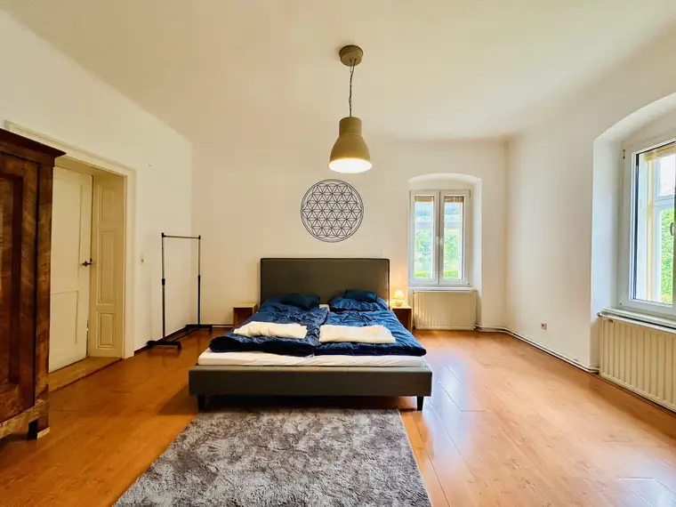 Wunderschöne, sofort bezugsfertige 91 m² Wohnung im 1. Stock – mitten im Zentrum von Reichenau an der Rax