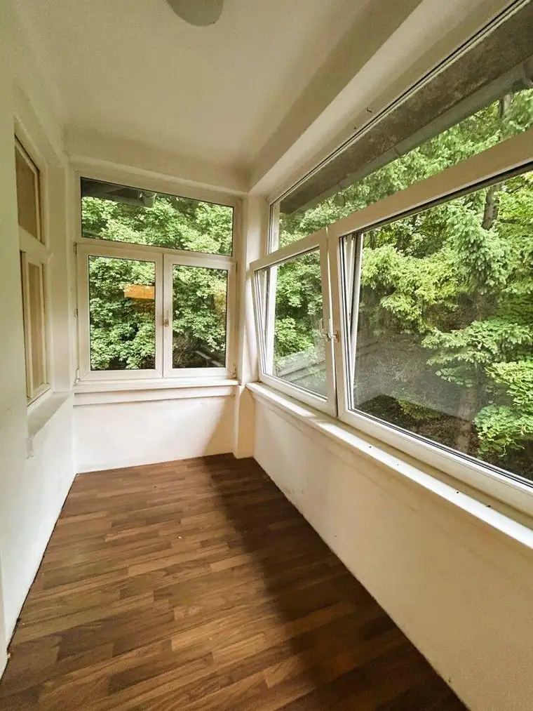Großzügige 100 m² Wohnung in geschichtsträchtigem Haus – ehem. Bergwerksheim