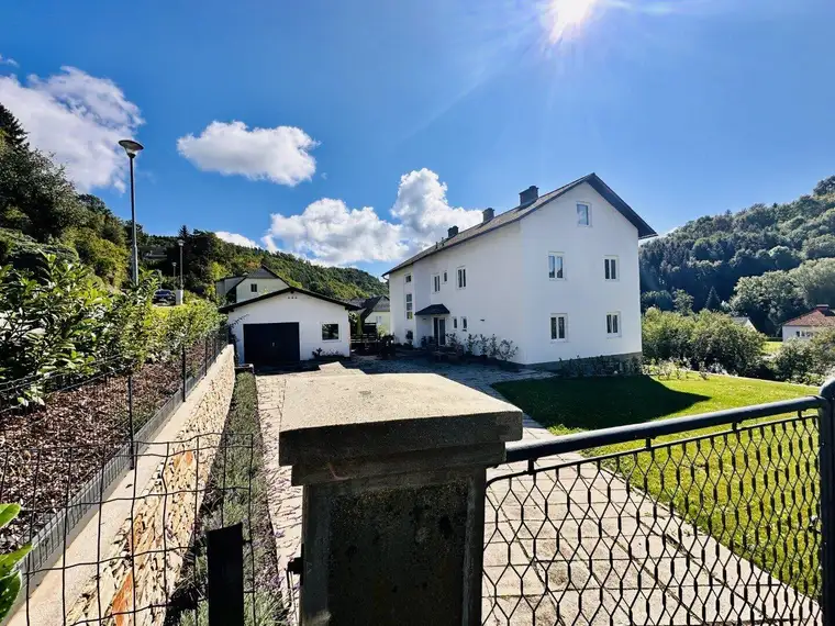 Großzügiges Ein-/Mehrfamilienhaus zum Kauf in Kirchschlag in der Buckligen Welt