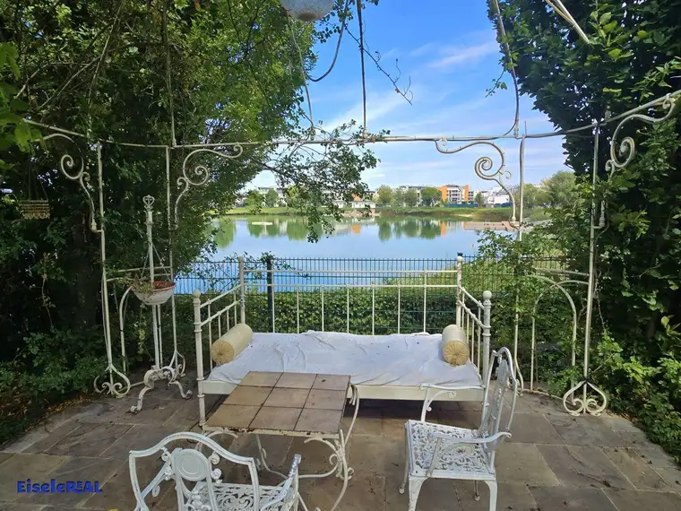 Paradise Castle Vösendorf - traumhafte Seeliegenschaft