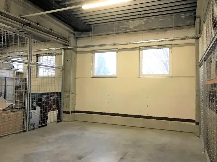 Lagerfläche 233,17 m2 (Gitterbox) bis 5 m Raumhöhe in Salzburg-Liefering