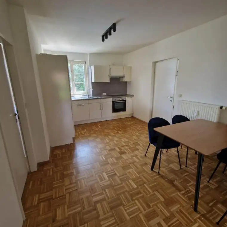 UNSERE ERSTE GEMEINSAME WOHNUNG