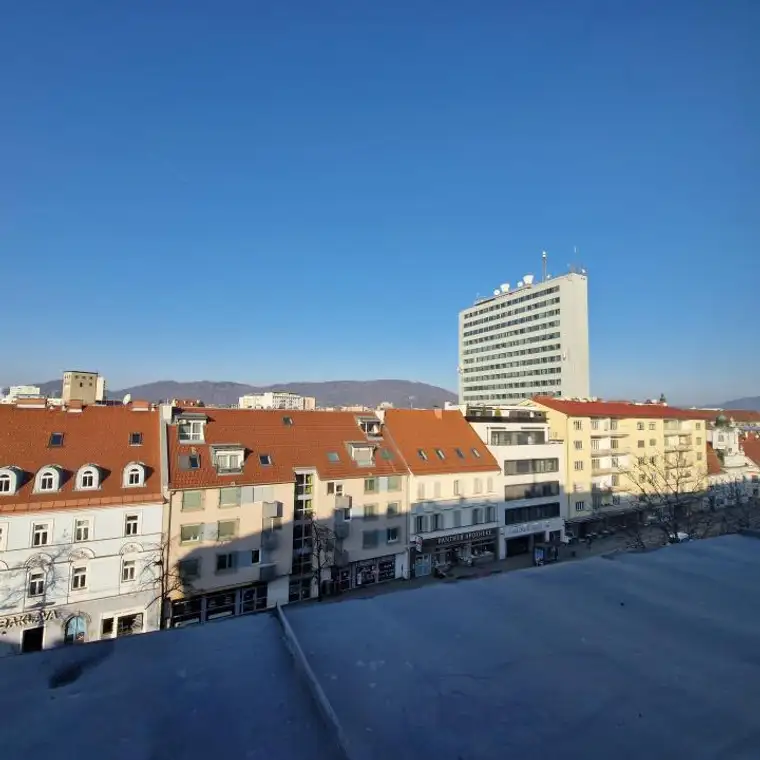 ERSTBEZUG NACH SANIERUNG 