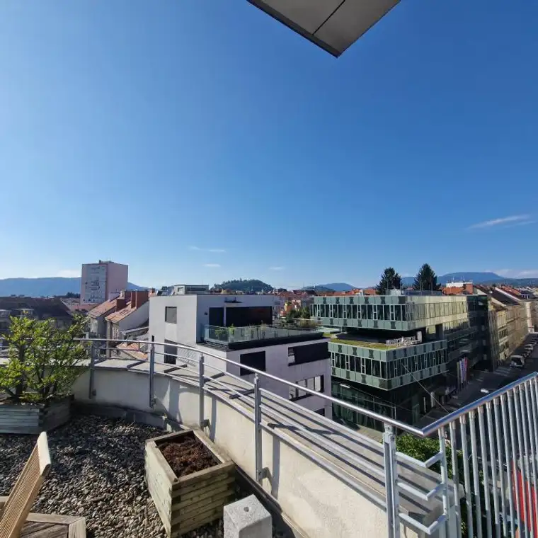 DIE KANZLEI AUF HÖHEREM NIVEAU mit WEITBLICK