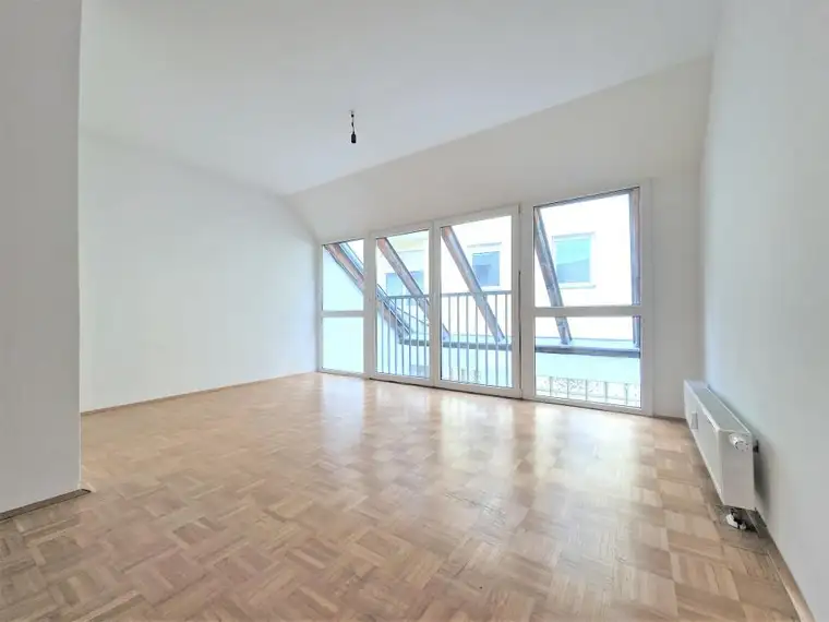 3er WG | 4 ZIMMER | 2 ETAGEN | 1 TERRASSE